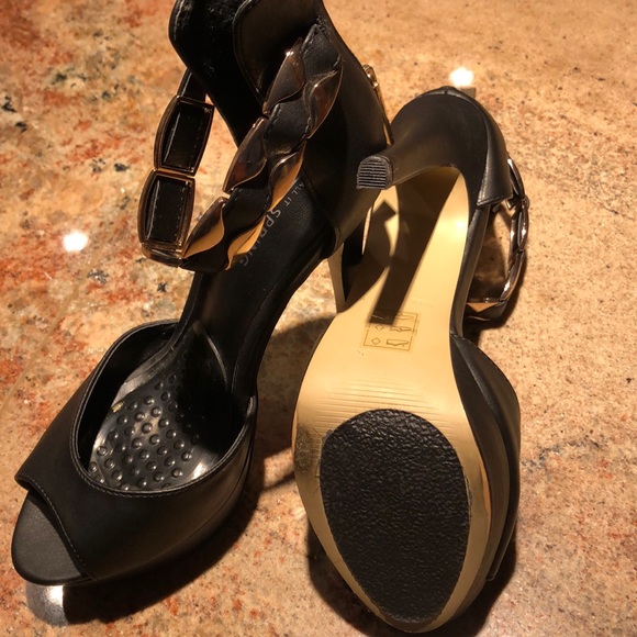 Call it SPRING heels - Picture 4 of 4